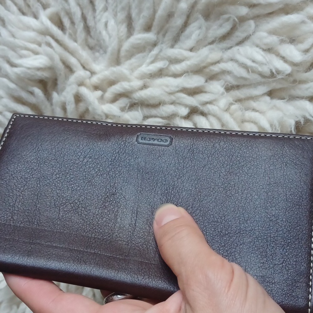 Coach Checkbook  cover - Picture 10 of 11